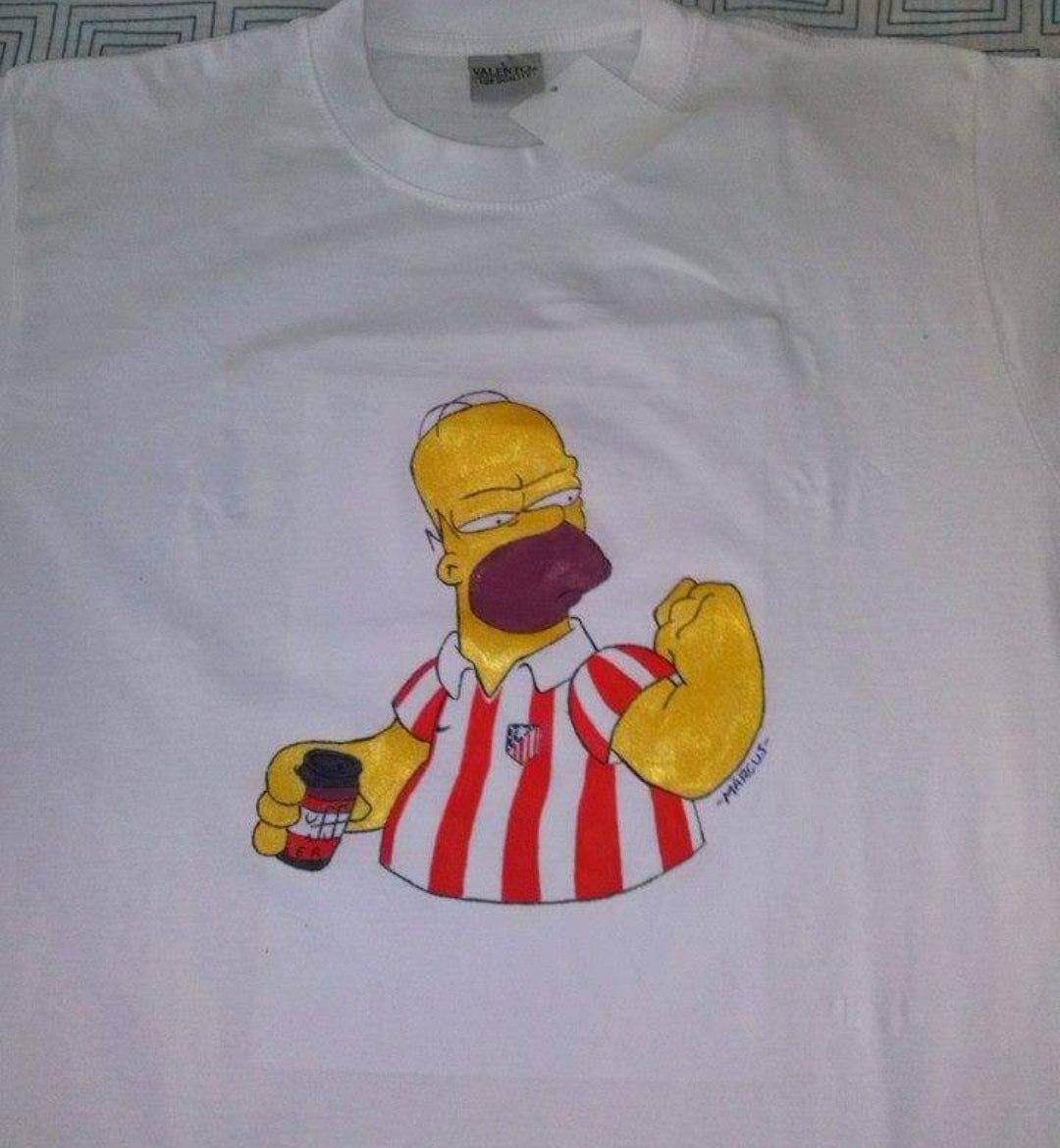 Camiseta personalizada pintada a mano